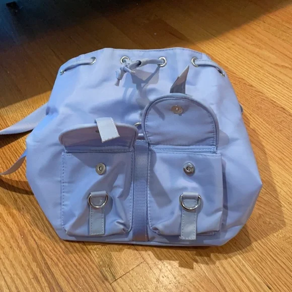 Backpack - Picture 2 of 5